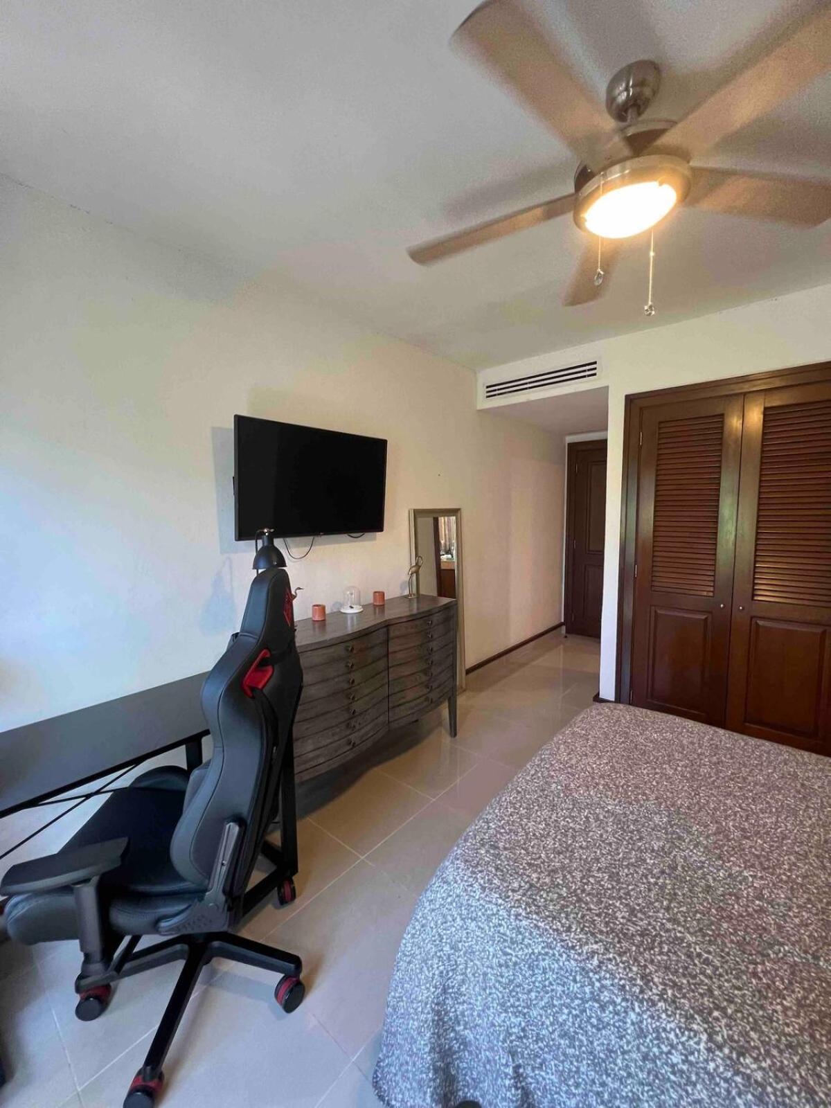 Quiet 3 Bedrooms, 2 Swimming Pools, 5th Avenue, The Sea Is Nearby!