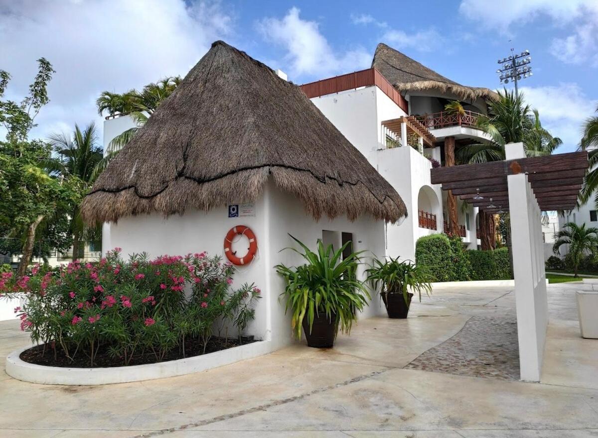 Apartment Quiet 3 Bedrooms, 2 Swimming Pools, 5th Avenue, The Sea Is Nearby!