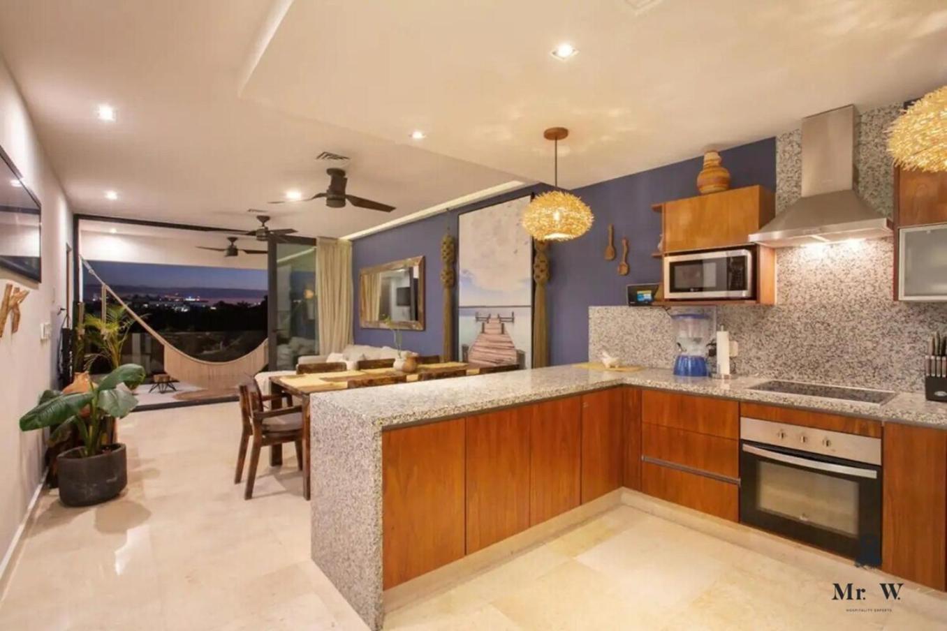 Private Pool Ph, Walk To Beach, 38th & 5th *