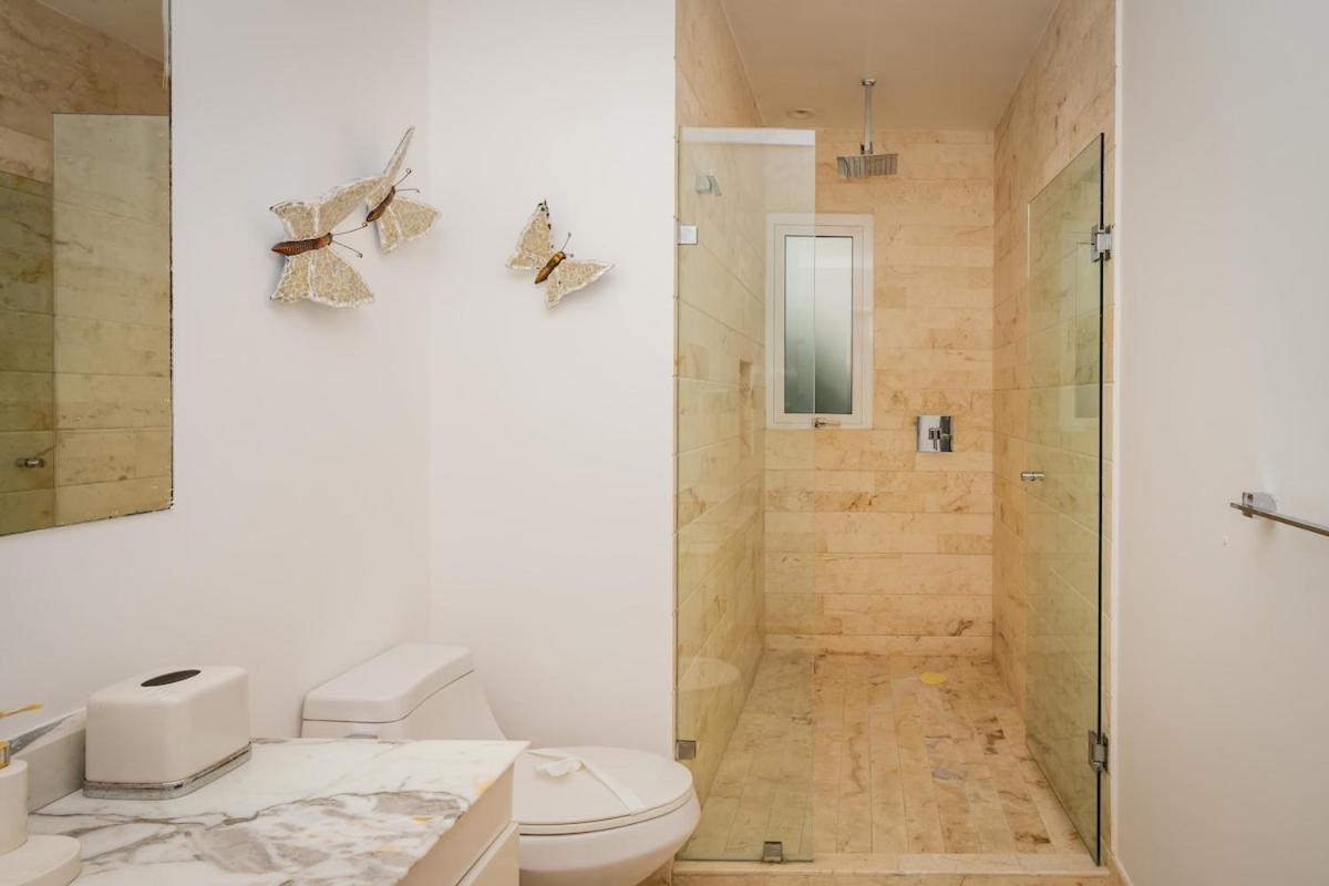 Magnificent 2 Blocks From The And 5th Ave Apartment