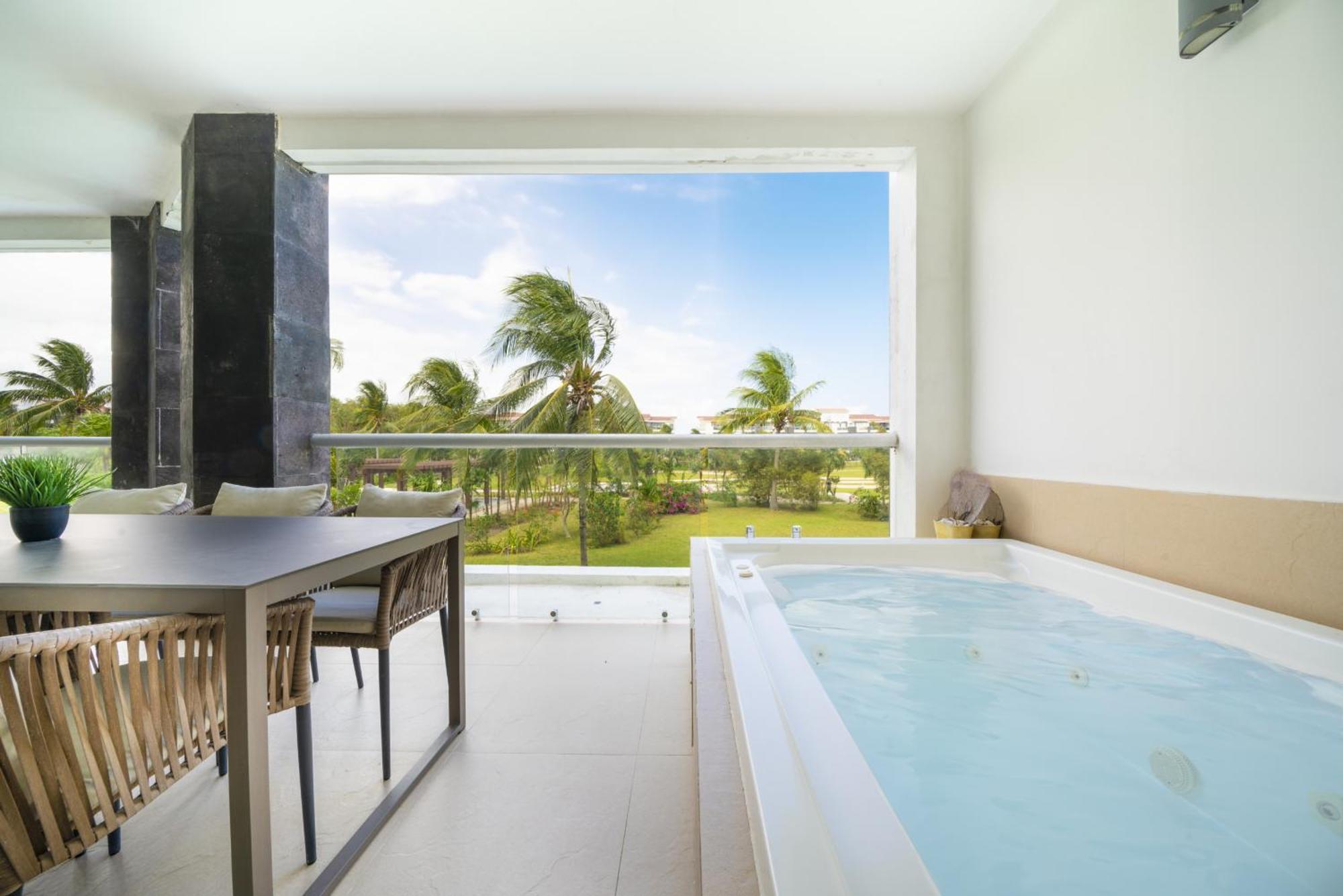 Сasa de vacaciones Luxury 2 Bedroom With Tub & Infinity Pool - Side At Mareazul - Sirenita G *