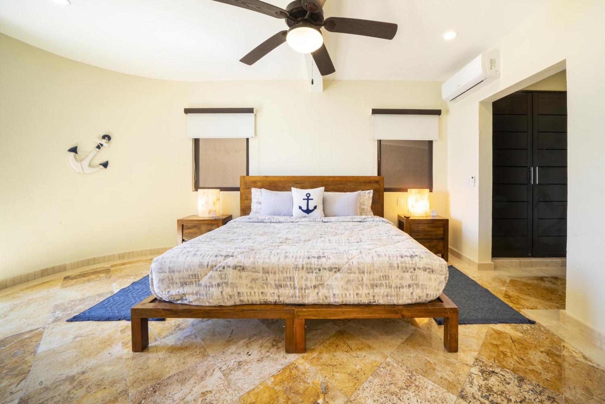 Luxury Beachfront With 3 Bedrooms & Ocean View - El Faro Residences Apartment *
