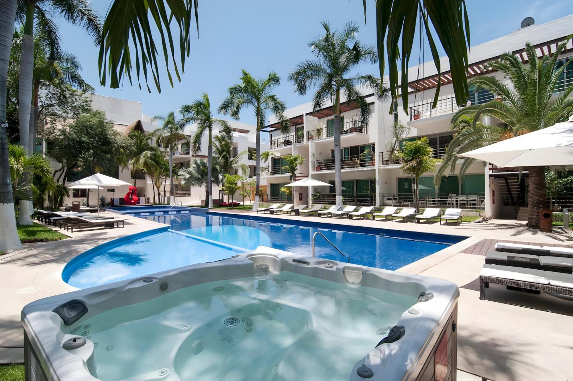 Exclusive Via Steps From 5th Avenue & Beaches Apartment *