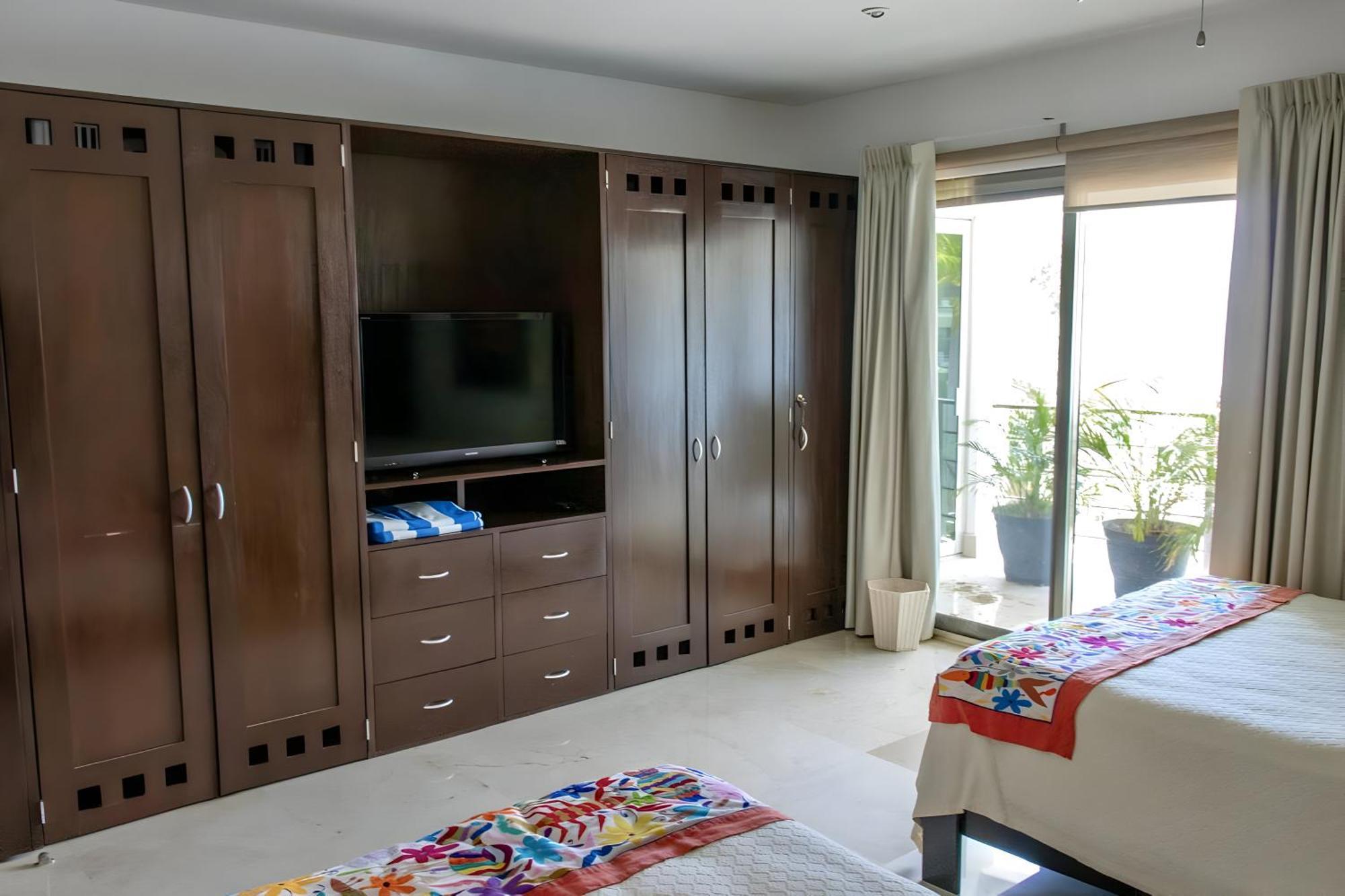 Apartment Exclusive Via Steps From 5th Avenue & Beaches Playa del Carmen