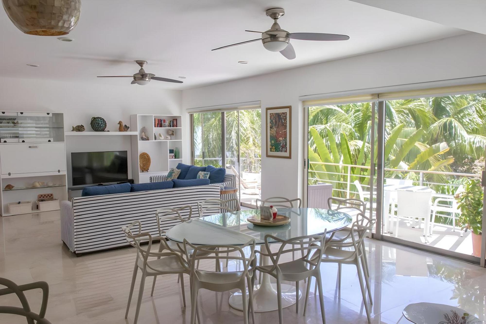 Exclusive Via Steps From 5th Avenue & Beaches Playa del Carmen