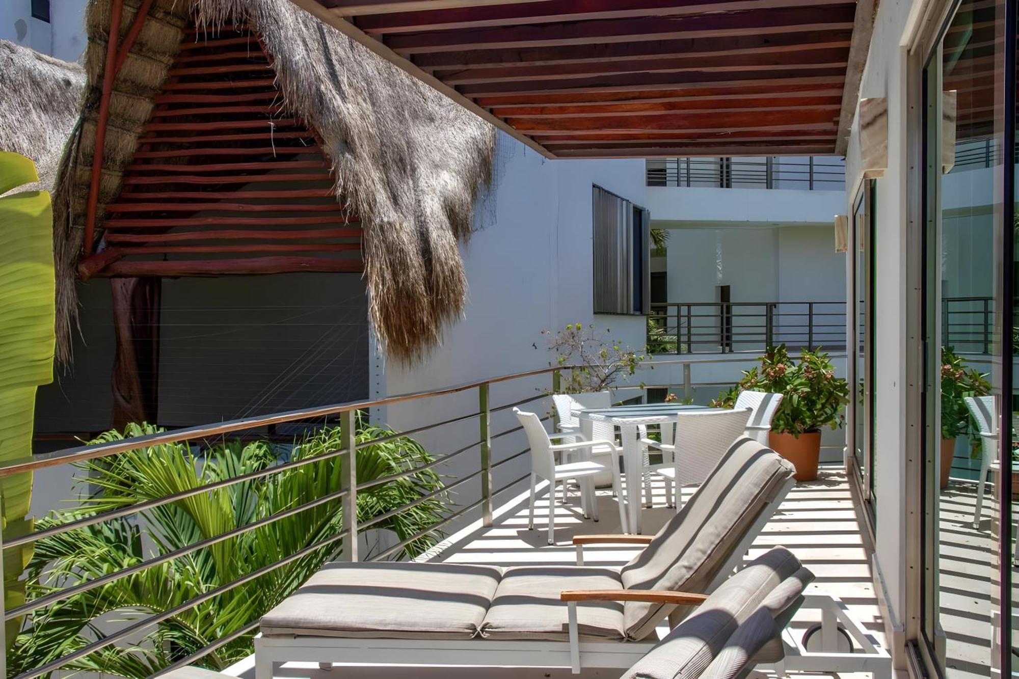 Exclusive Via Steps From 5th Avenue & Beaches * Playa del Carmen