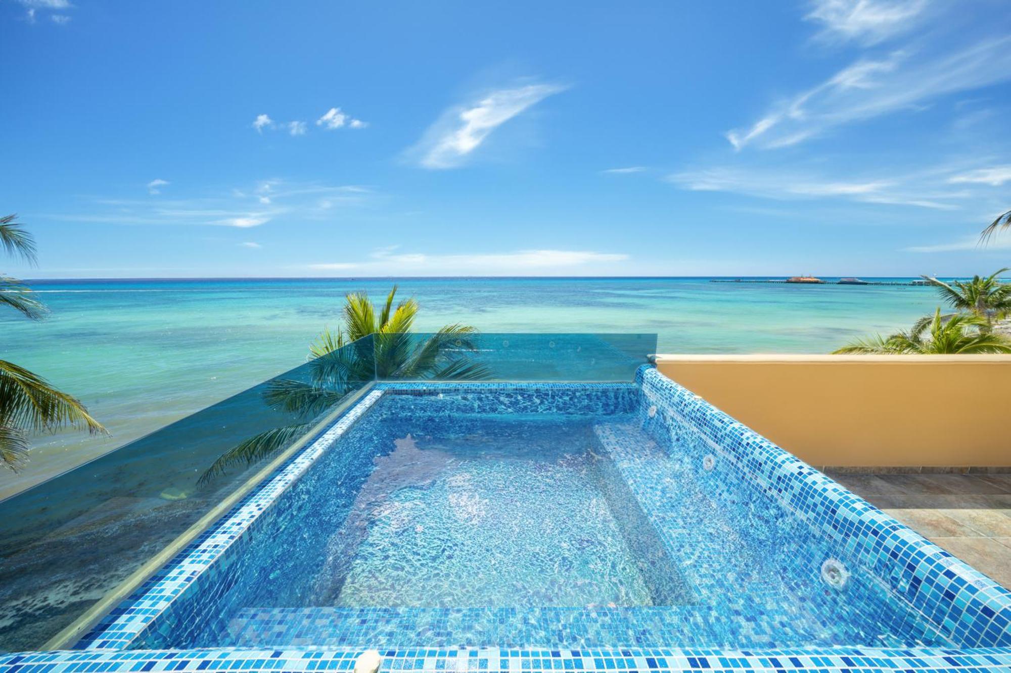 Apartment Luxury Beachfront With 3 Bedrooms & Ocean View - El Faro Residences Playa del Carmen
