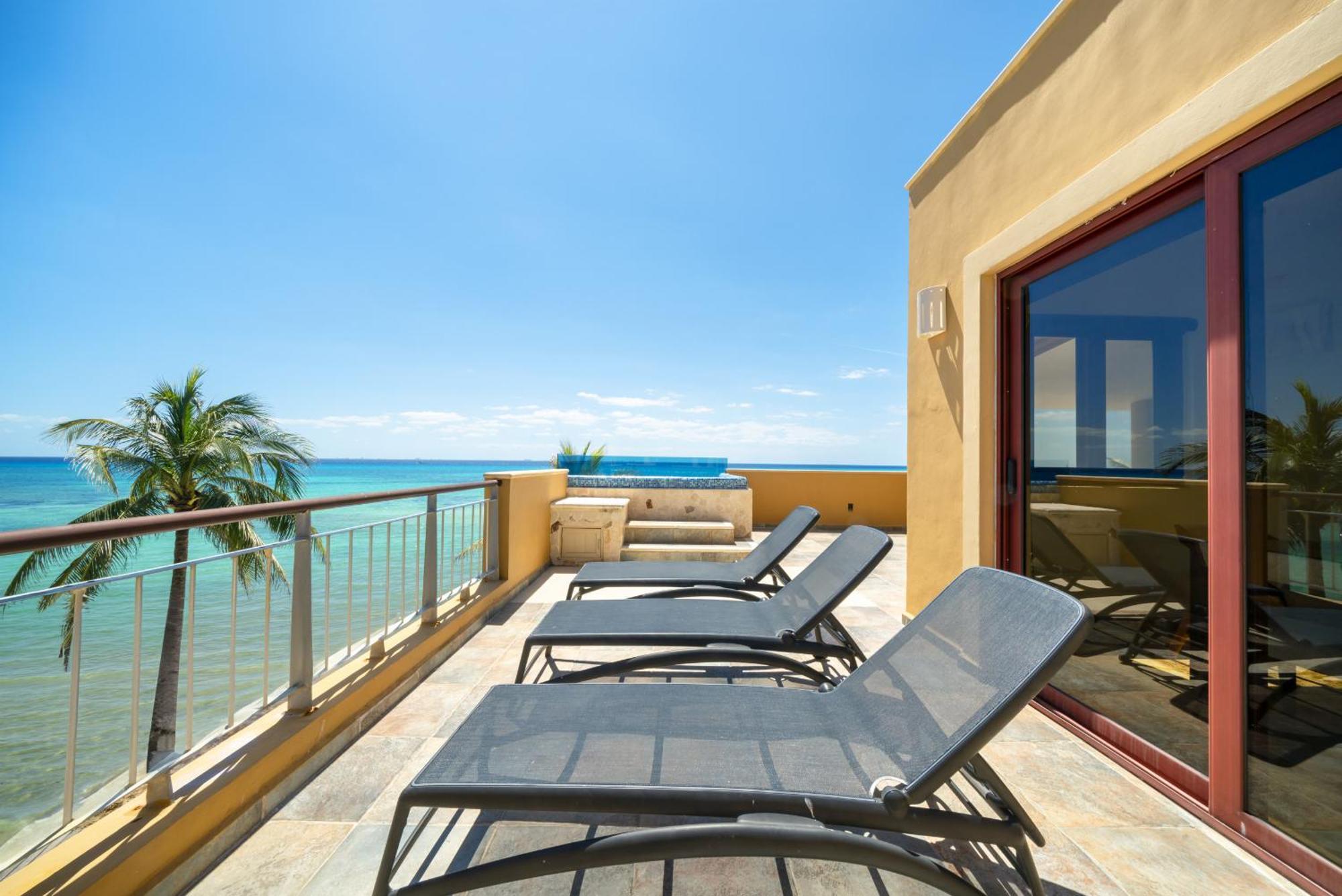 Luxury Beachfront With 3 Bedrooms & Ocean View - El Faro Residences * Playa del Carmen