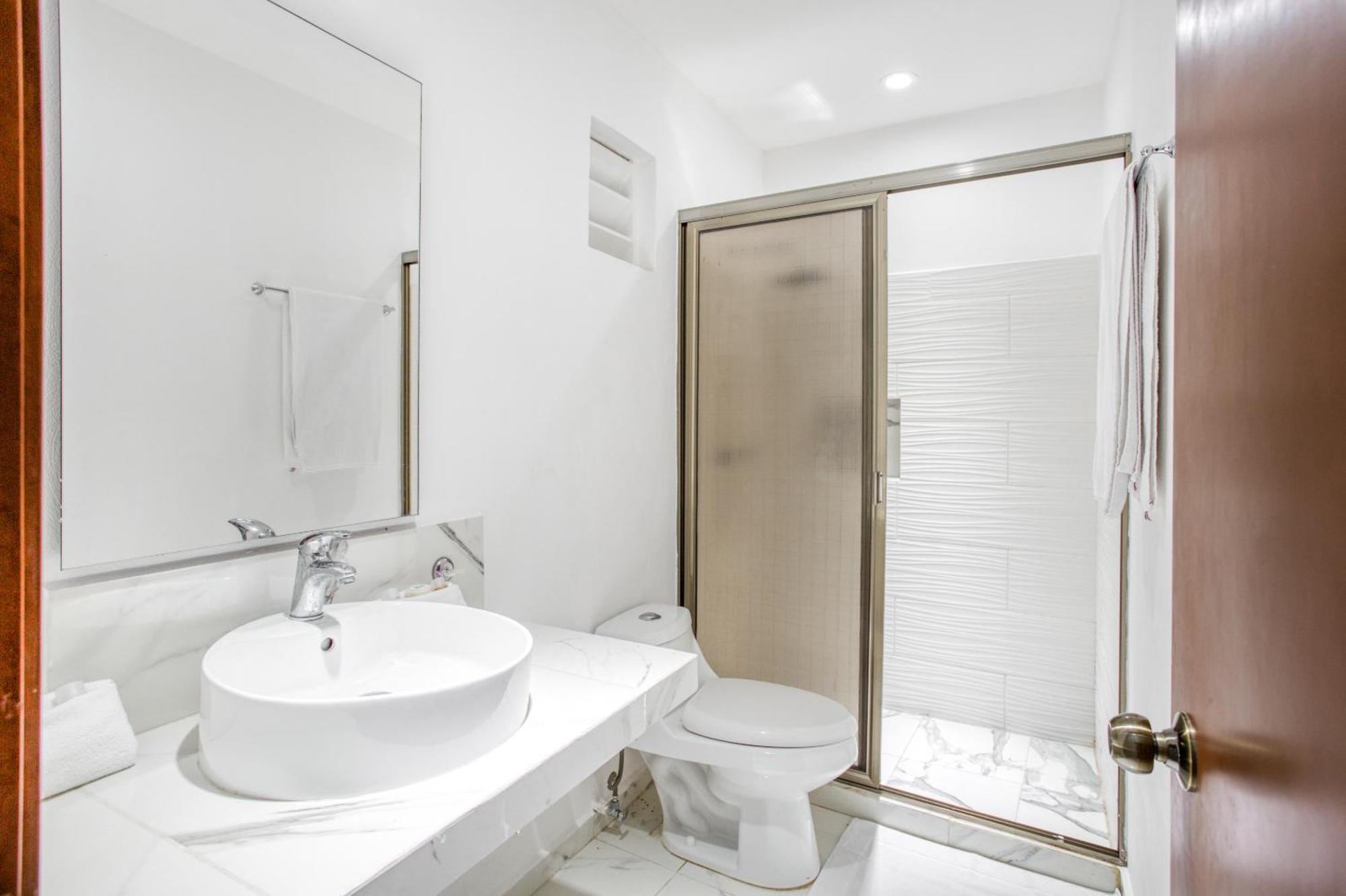 Capital O Yukon Hotel Playa del Carmen