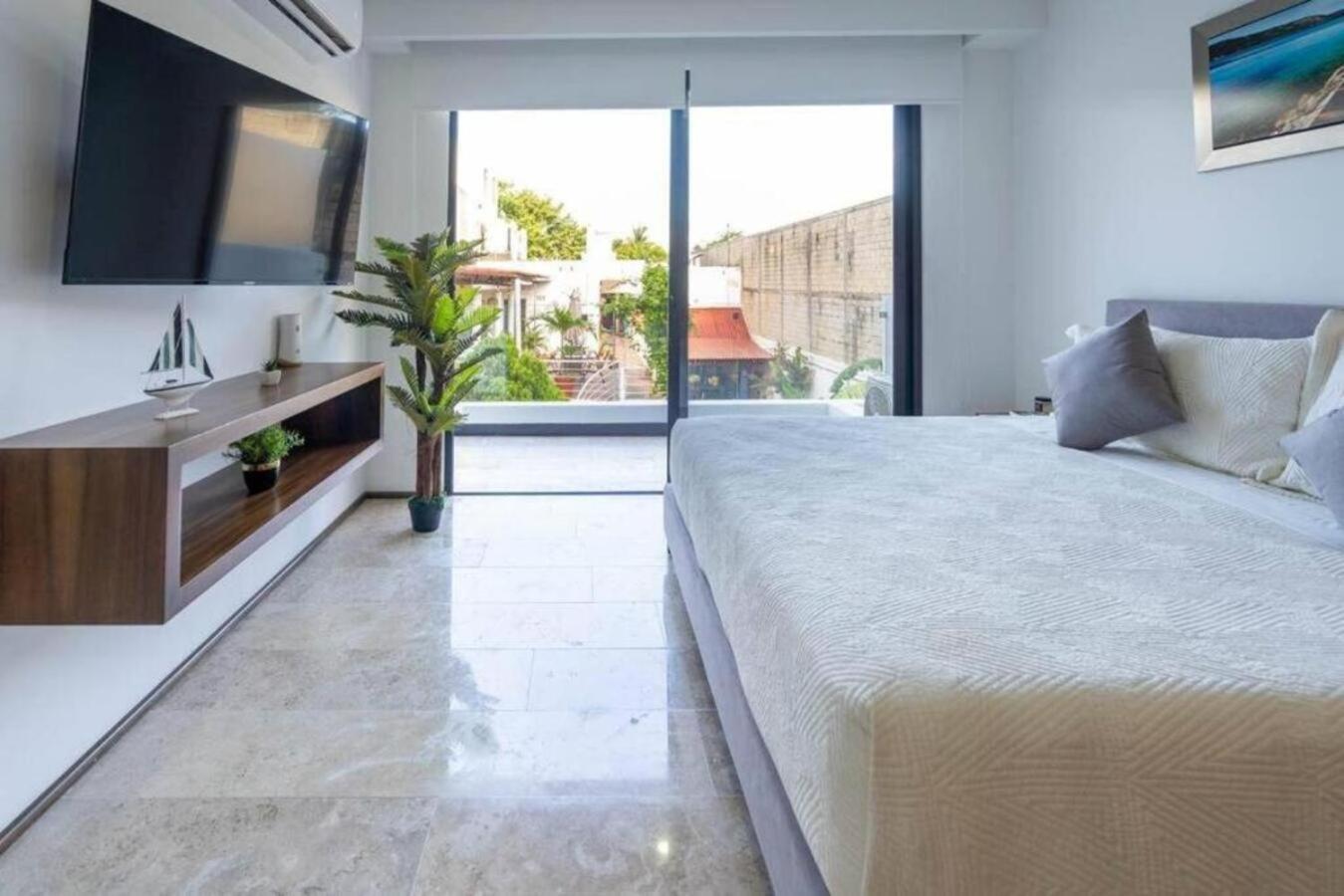 Ferienhaus Cozy Pool And Roof Lounge 5 Blocks Playa del Carmen