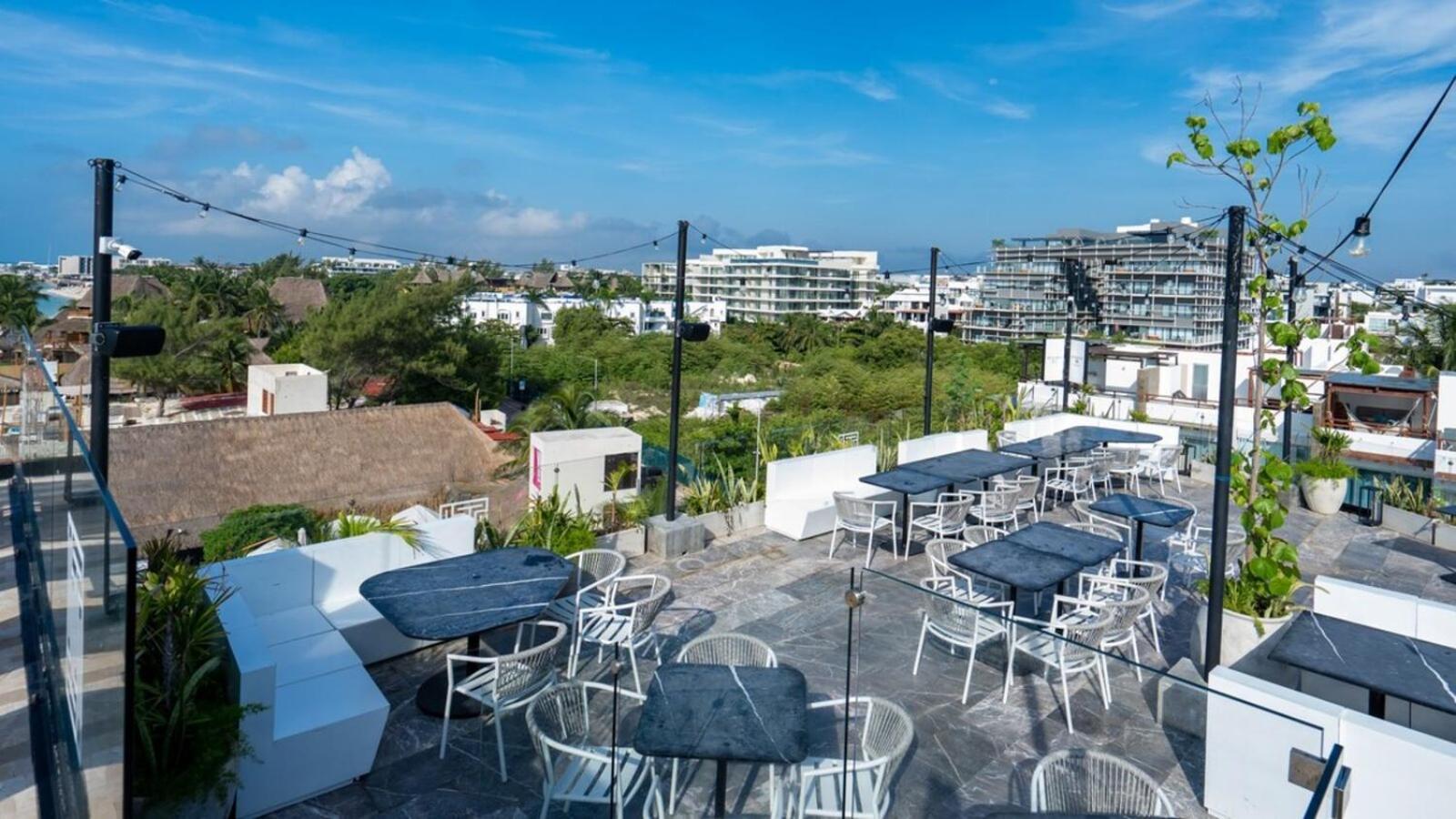 Beachfront Roof Pool 5th Ave 2 Blocks Gym Apartment