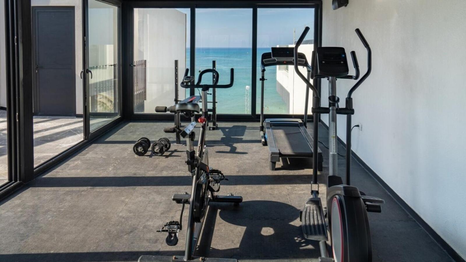 Beachfront Roof Pool 5th Ave 2 Blocks Gym Apartment Playa del Carmen