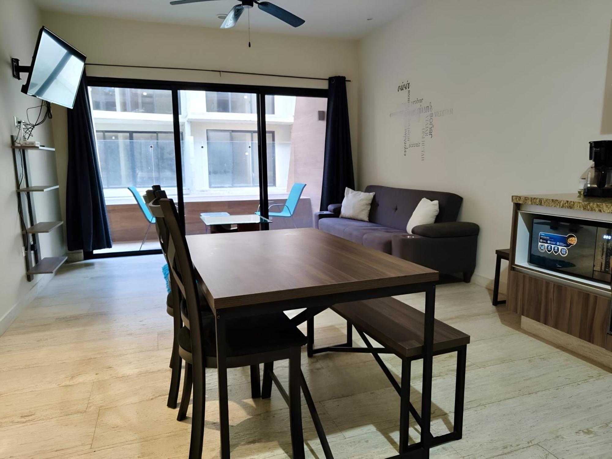 Moderna - King - Piscina - 5ta Av - Playa Apartment