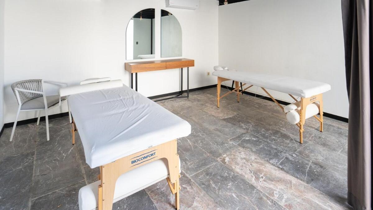 Beachfront Roof Pool 5th Ave 2 Blocks Gym Apartment Playa del Carmen