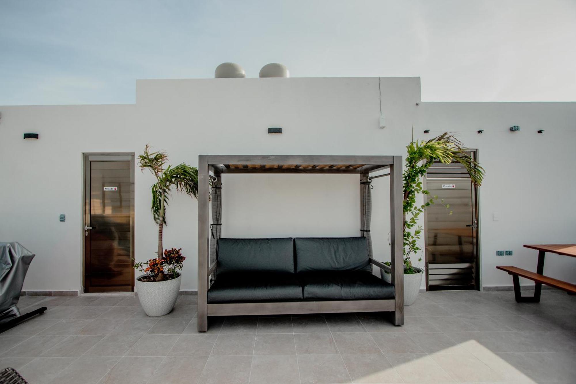 With Ocean View Pool In Av 10 & 60 Street Căn hộ