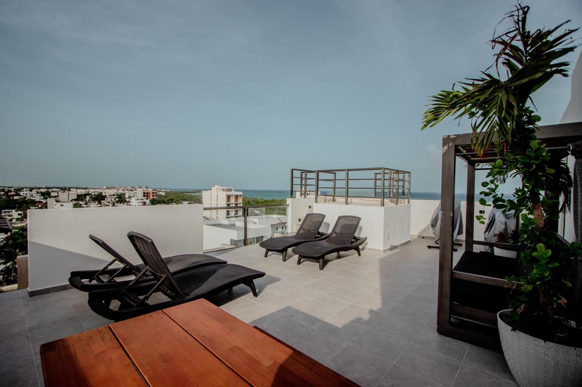 With Ocean View Pool In Av 10 & 60 Street Căn hộ *