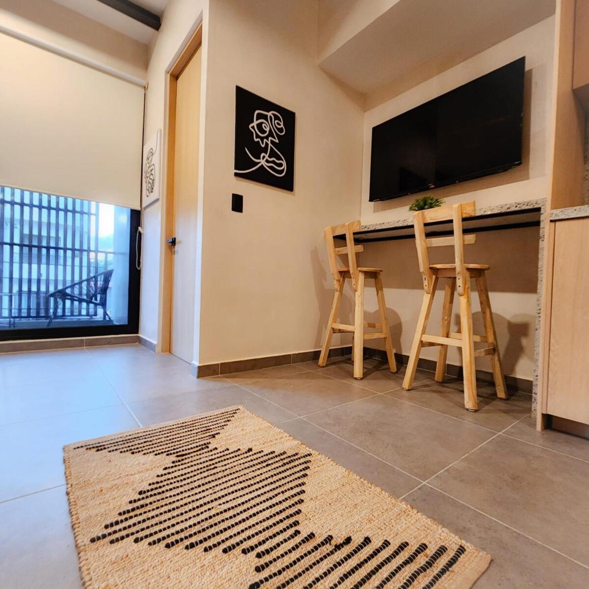 Boho Chic Steps To 5th Ave King Bed Wifi Rooftop Pool