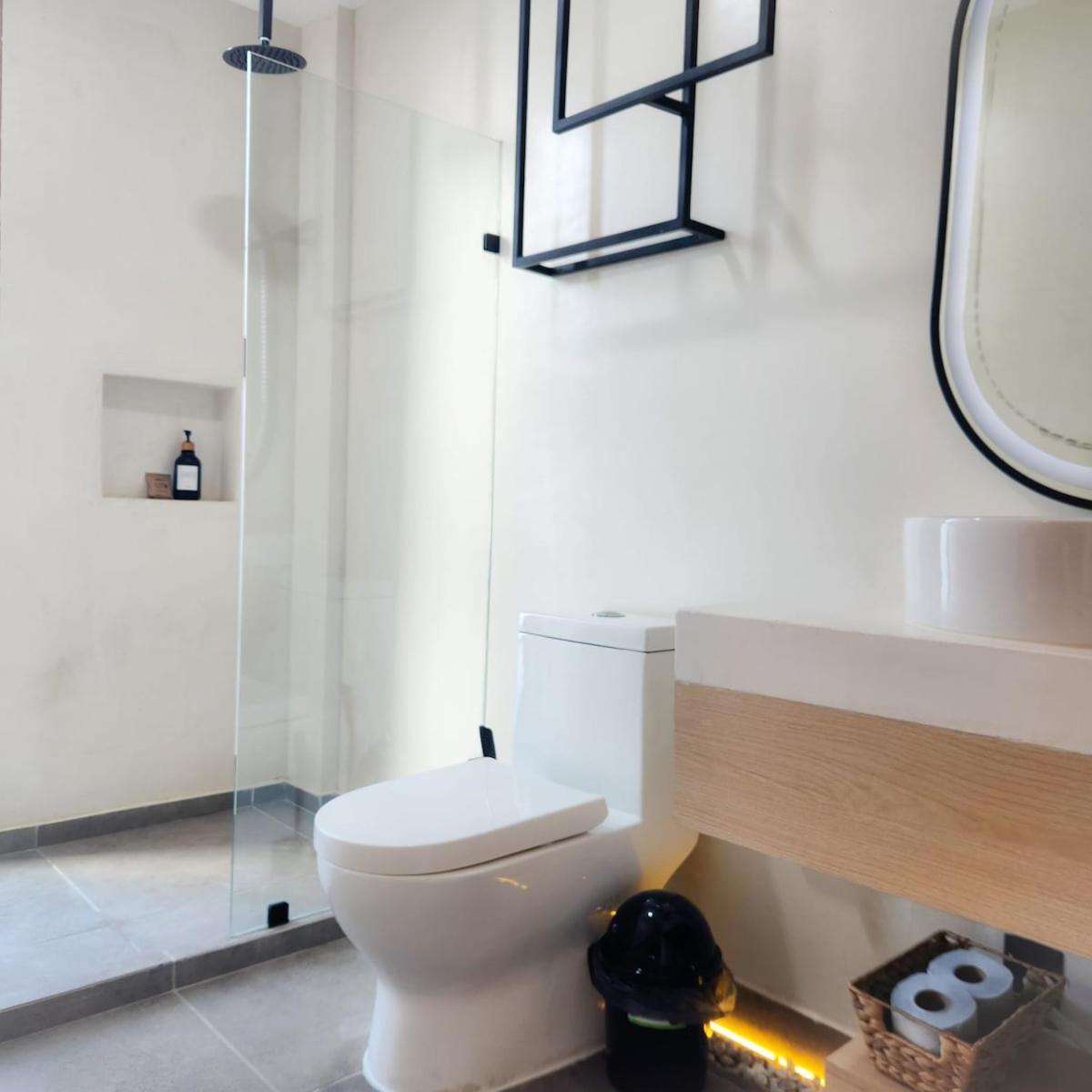 Boho Chic Steps To 5th Ave King Bed Wifi Rooftop Pool Apartamento
