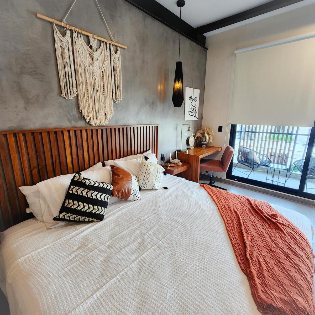 Boho Chic Steps To 5th Ave King Bed Wifi Rooftop Pool