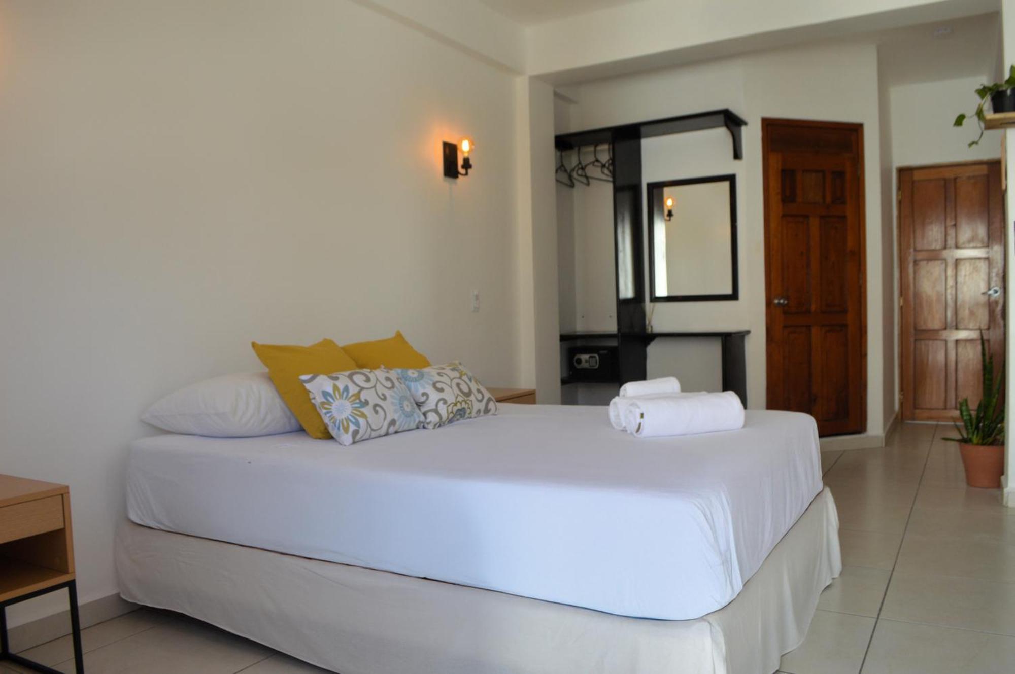 De Mar Hotel 2*