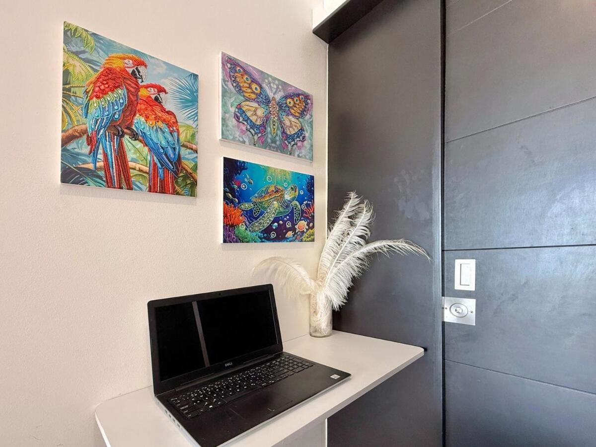Private Club-penthouse For Large Groups *