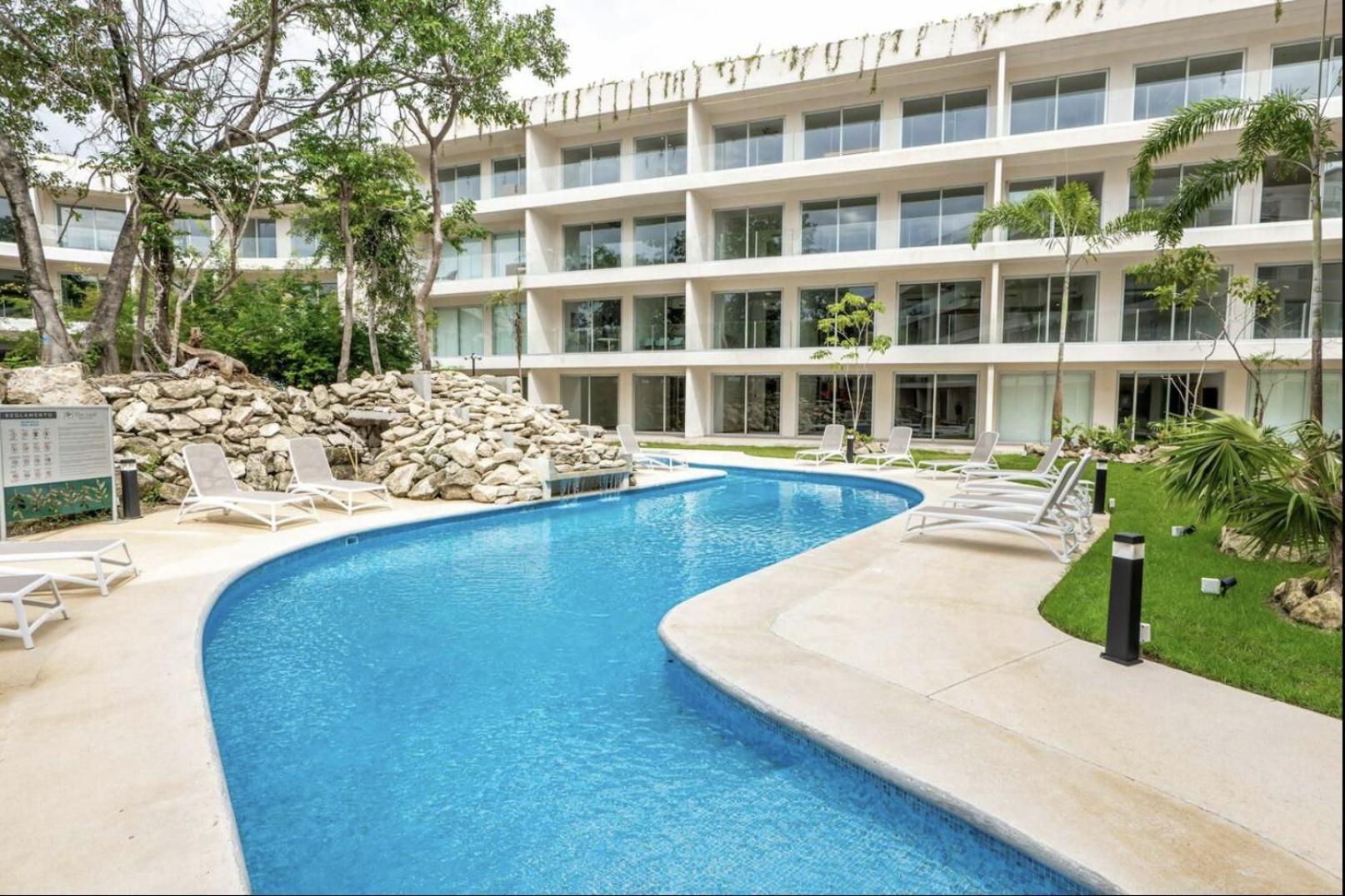 Apartamento Modern Playacar With Poolside Views & Nature