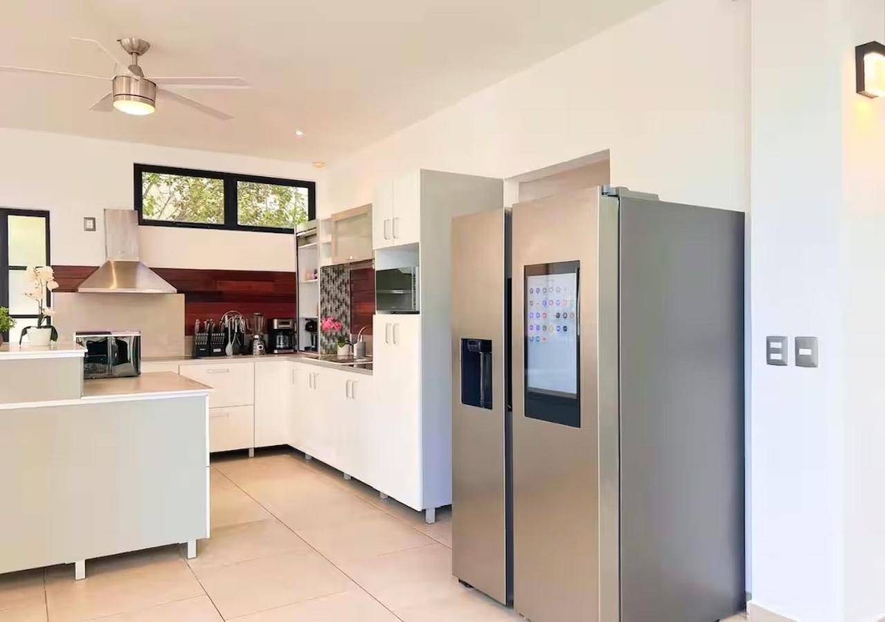 Pearl, 5 Minutes Walk To The Private Villa *