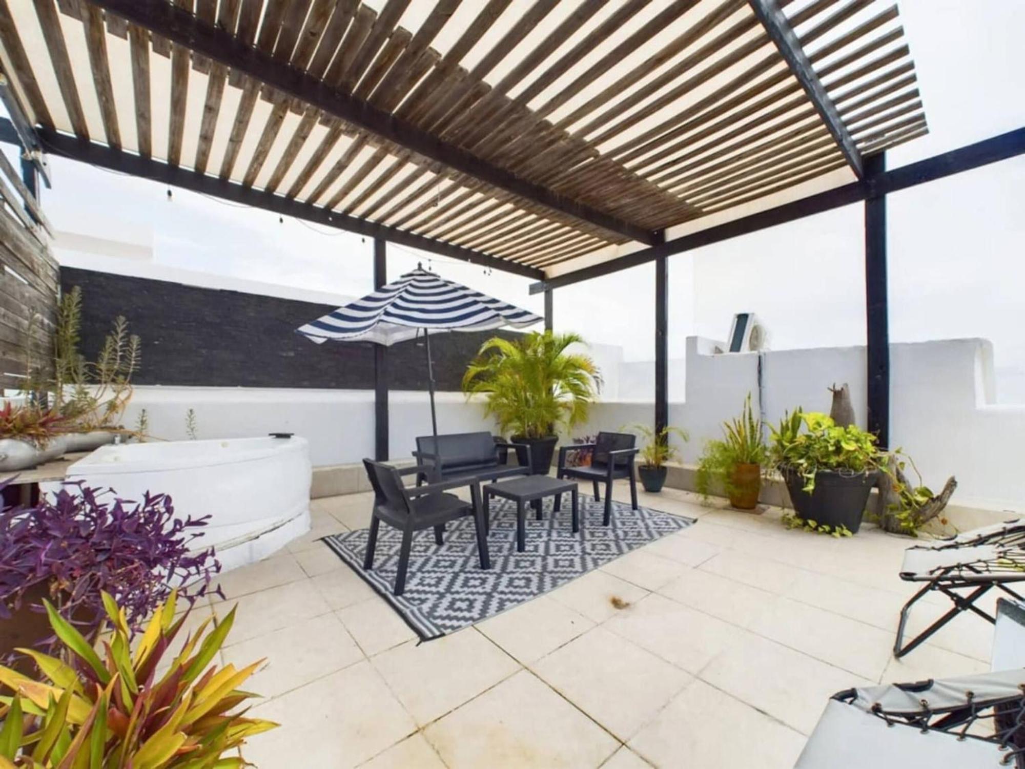 Căn hộ Stylish 2br Penthouse Rooftop In *