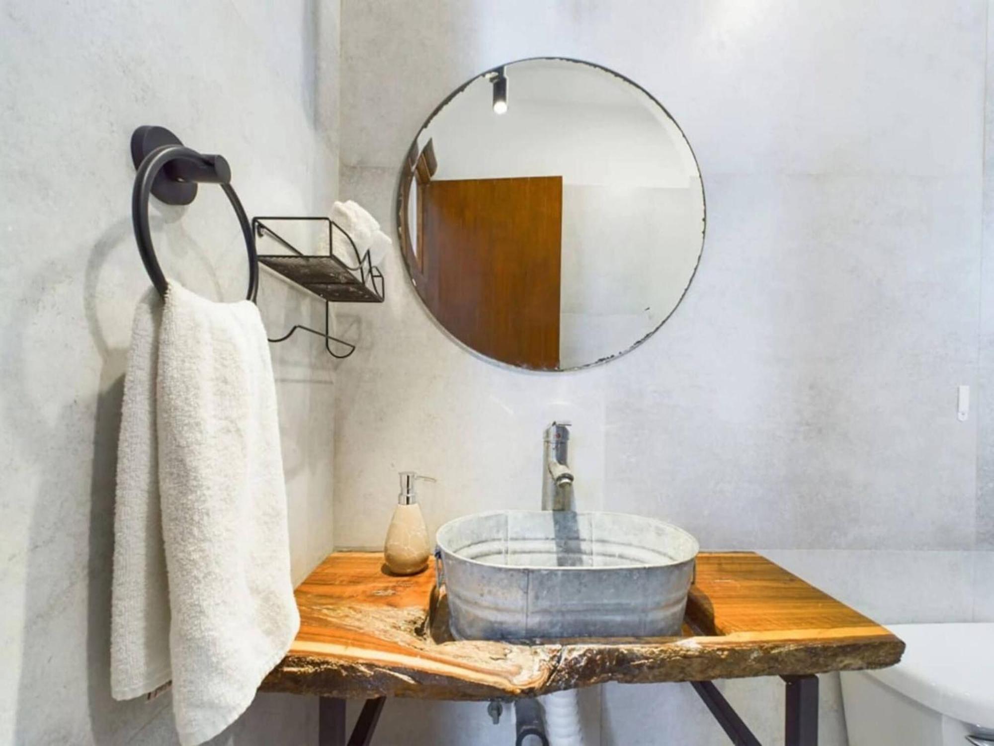Stylish 2br Penthouse Rooftop In *