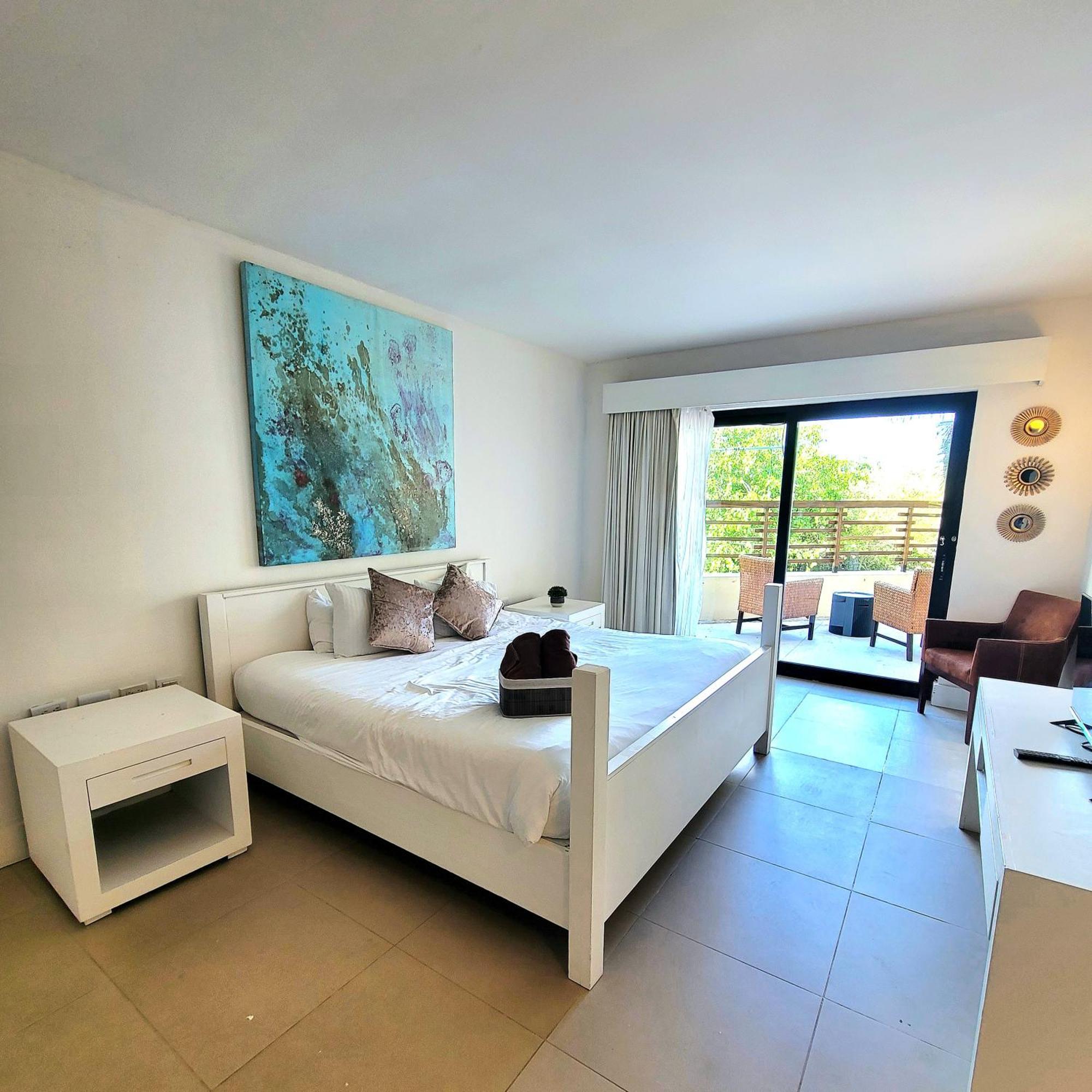Aldea Thai Downtown Oceanview Residences Aparthotel