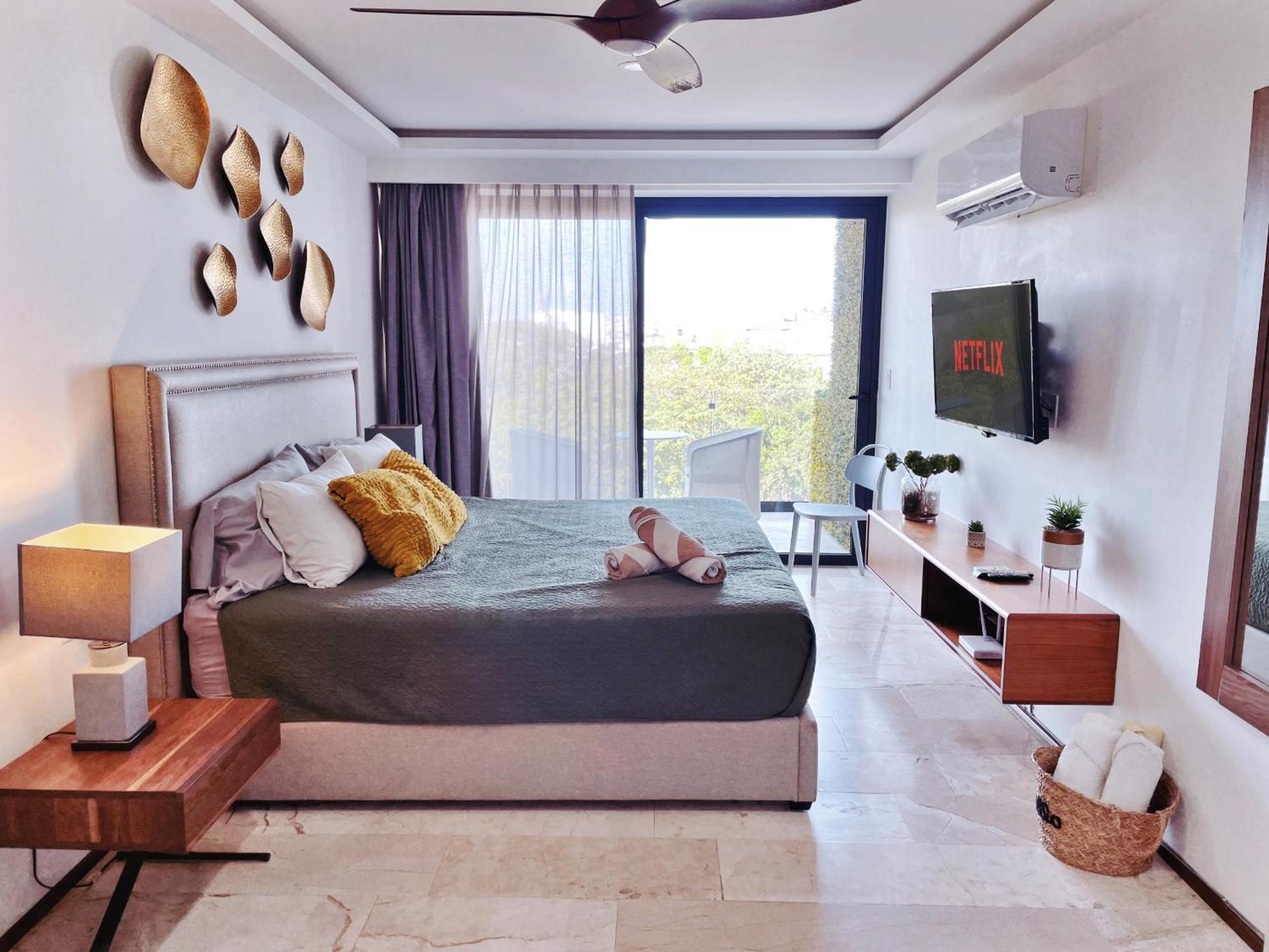 Ocean View Balcony, Rooftop, Estudio Next 5thave