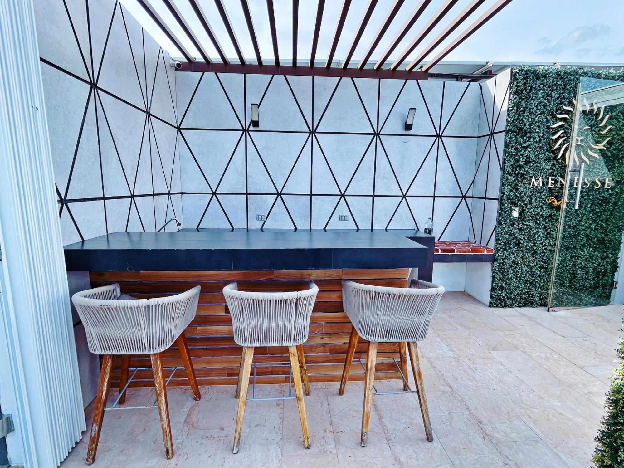 Ocean View Balcony, Rooftop, Estudio Next 5thave * Playa del Carmen