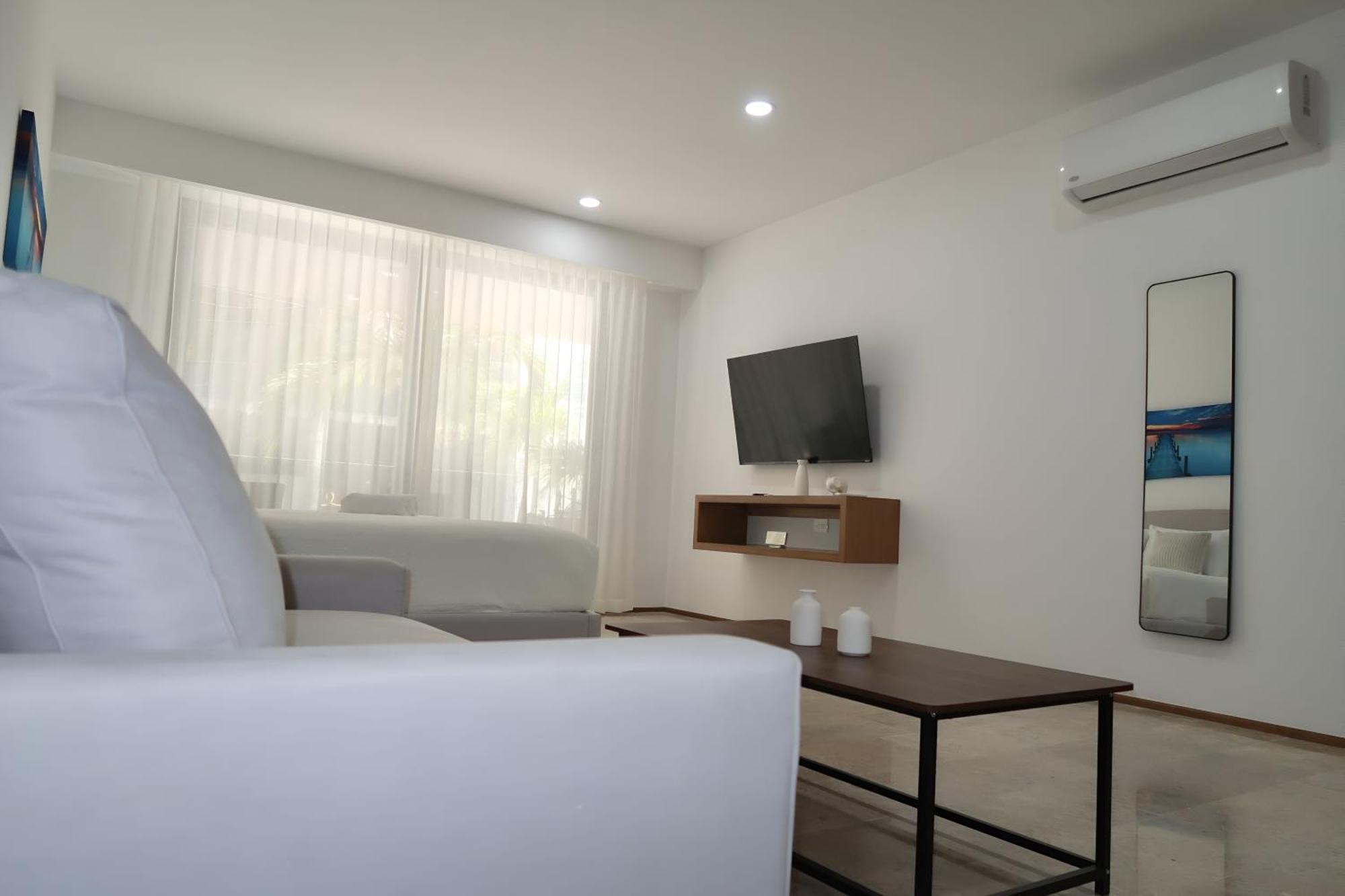 Modern Refuge Just Steps From 5th Avenue * Playa del Carmen