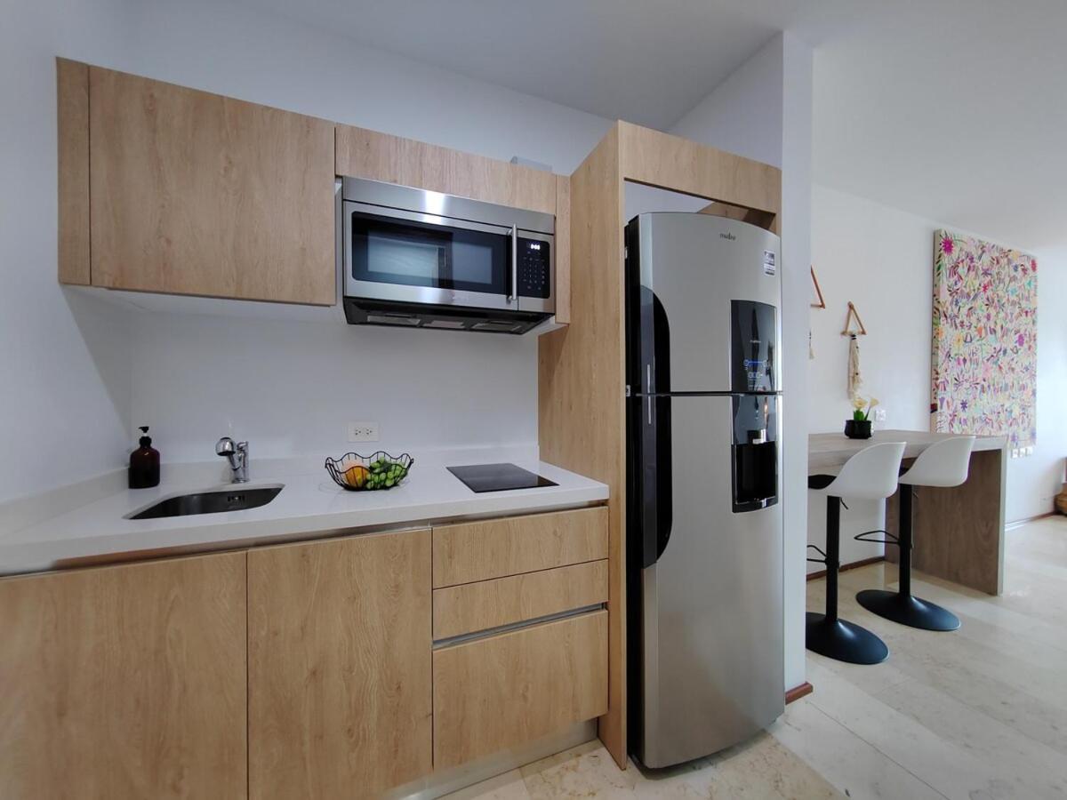 Playa Retreat With Pool, Near 5th Avenue & Apartment