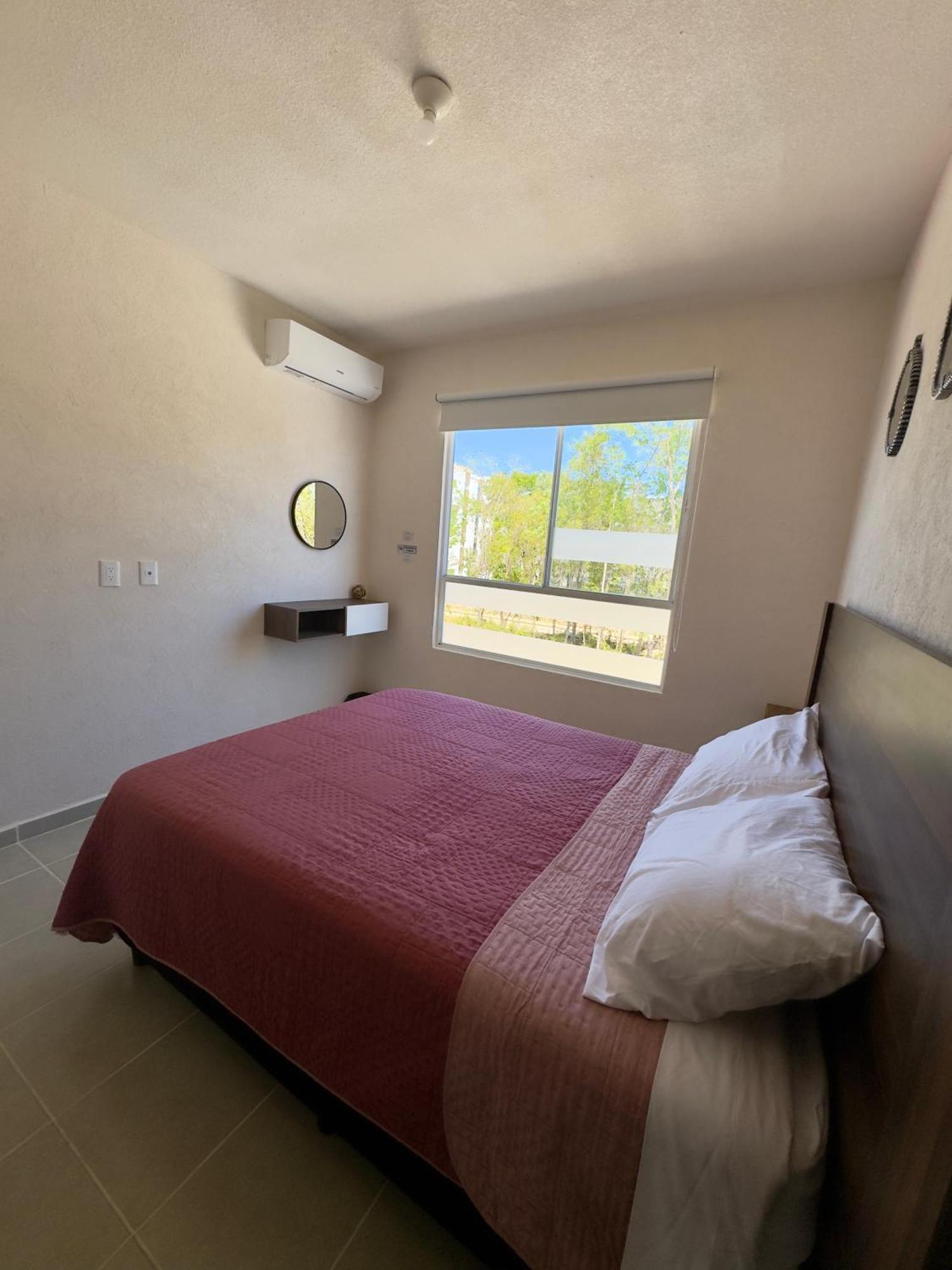 Biệt thự Linda Casa Frente A Alberca En *