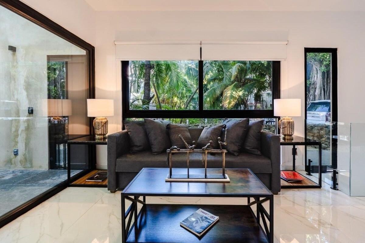Apartment In Duplex One Block From Playacar *