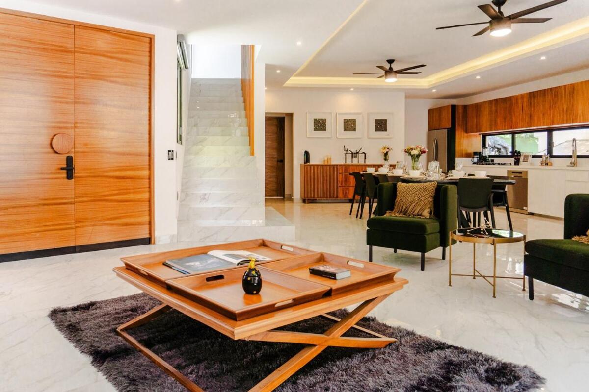 Stunning Modern With Pool And Access * Playa del Carmen