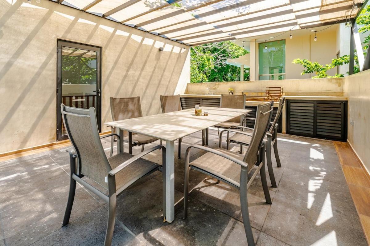 Stunning Modern With Pool And Access * Playa del Carmen