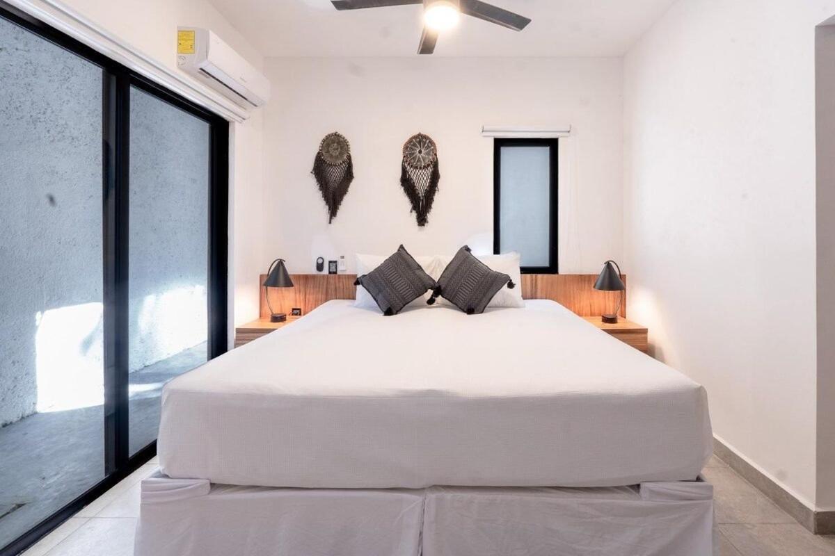 Magnificent One Block From Playacar Playa del Carmen