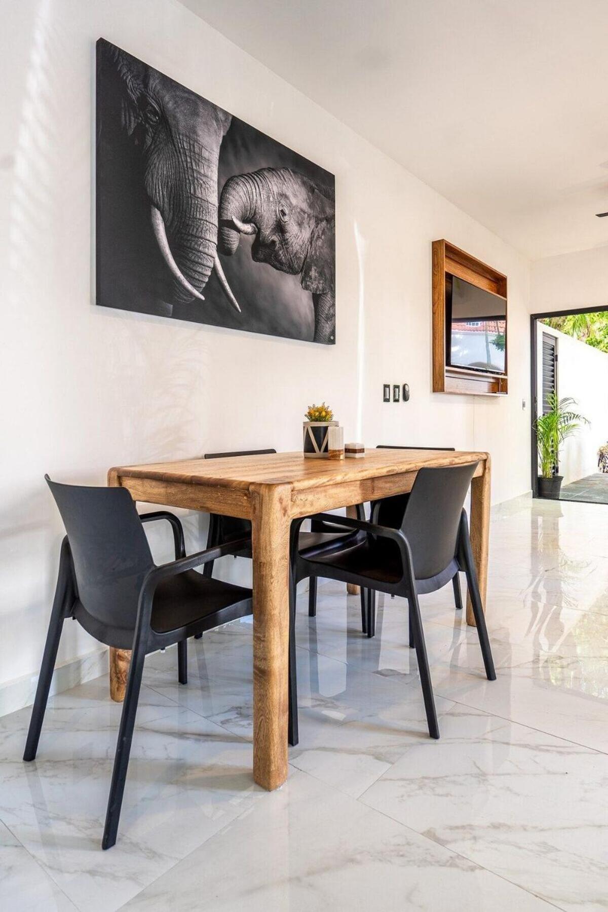 Magnificent One Block From Playacar *