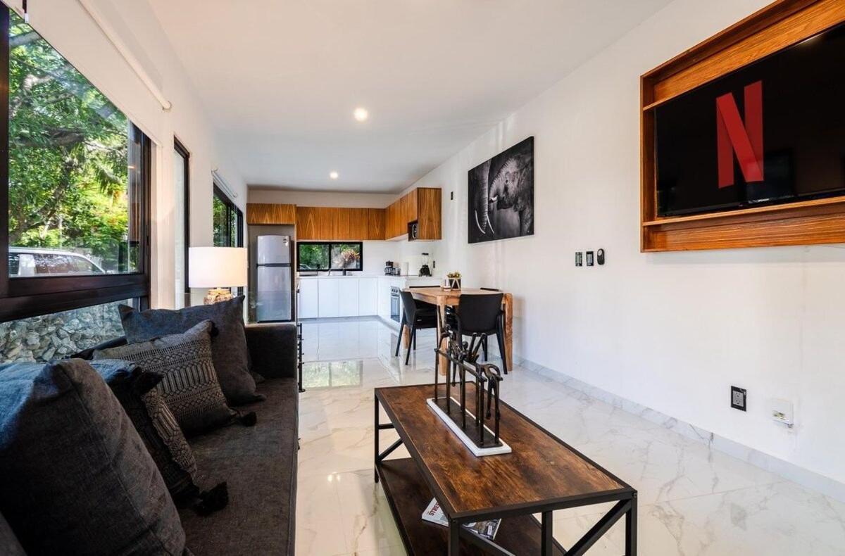 Magnificent One Block From Playacar Apartment Playa del Carmen
