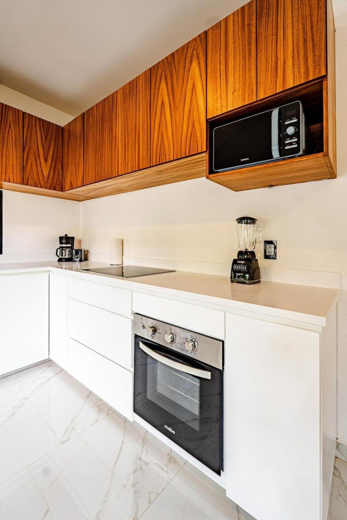 Magnificent One Block From Playacar Apartment *