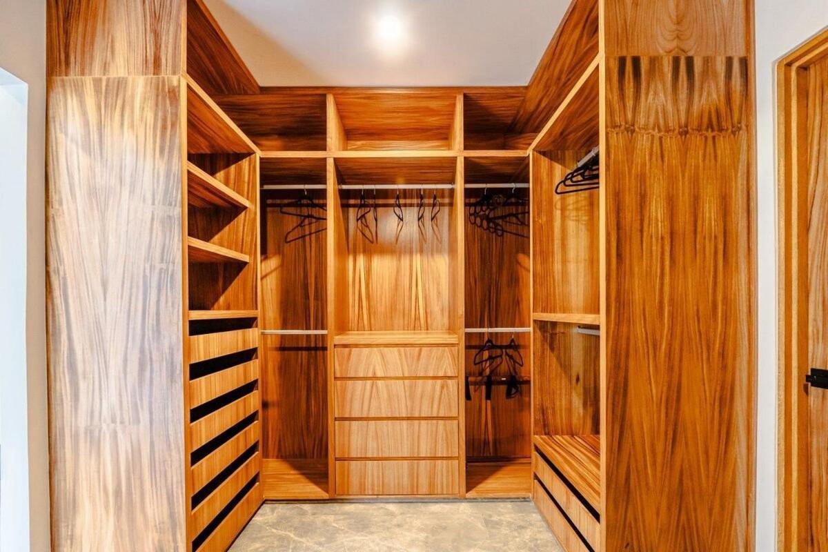 Magnificent One Block From Playacar Apartment *
