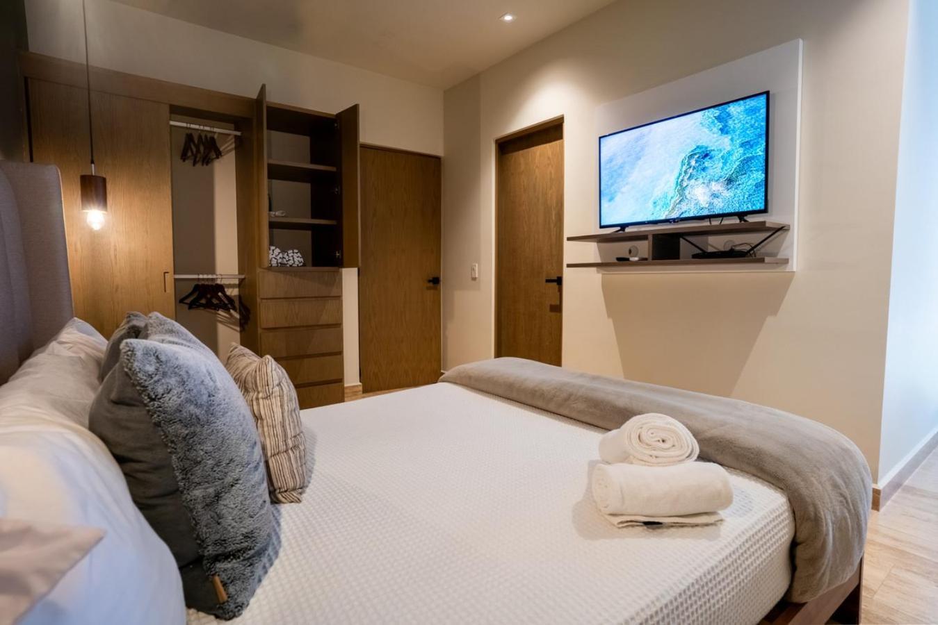 2br W/ Rooftop Oceanview & Centric Location Apartment *