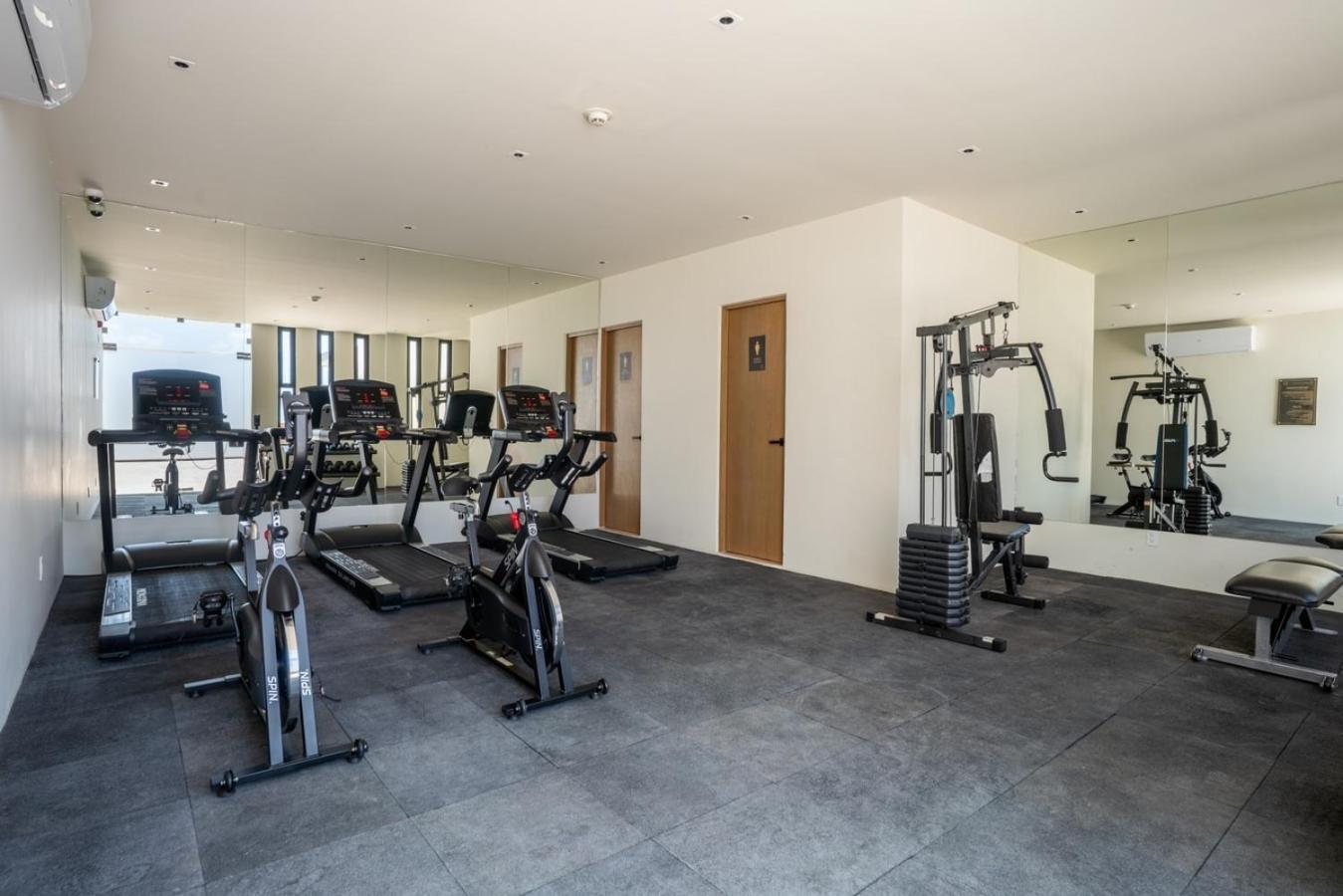 2br W/ Rooftop Oceanview & Centric Location Apartment