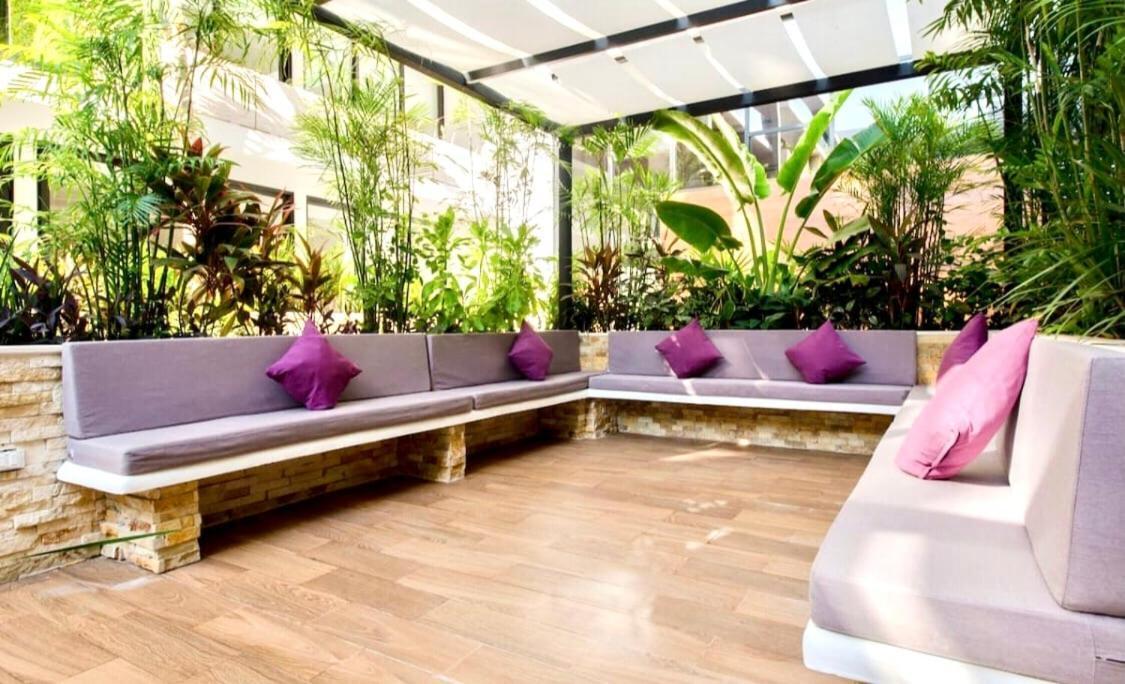 Apartment Beautiful Equipped In Great Location!