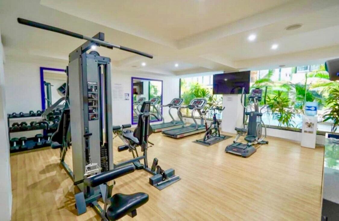 Apartment Beautiful Equipped In Great Location! *