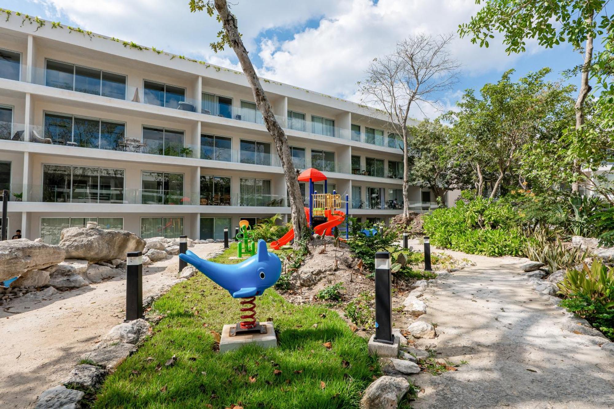 Poolside Palms At Tl B305 *