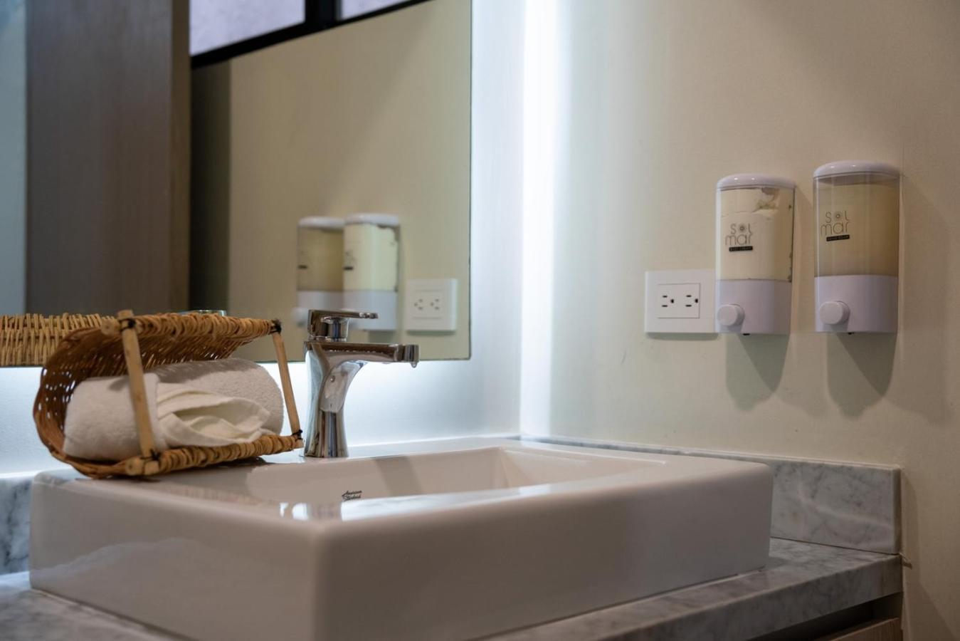 Luxury & W/ Rooftop Infinity Pool Apartamento