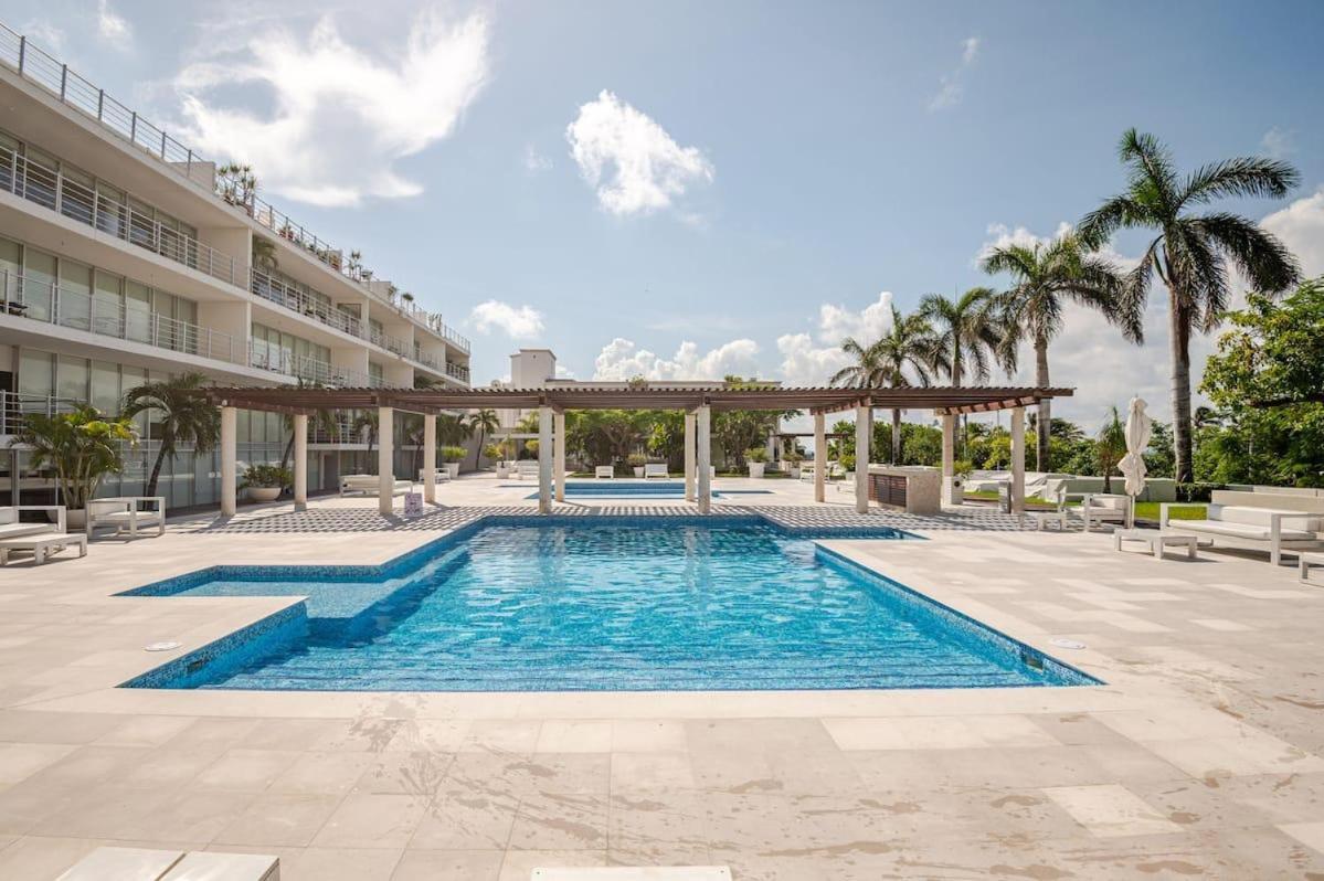 Spacious And Modern 3br, Pools, Gym And Private Parking Next To
